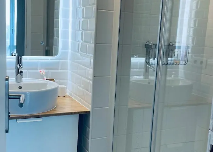 شقة 3 Chambres, Tres Lumineux, Plages Et Centre A Pied *